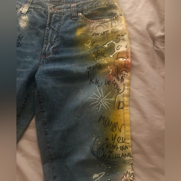 Authentic Dolce & Gabbana x Jean Michel Basquiat jeans. - Picture 9 of 9